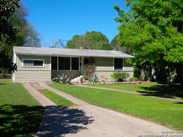Primary Photo - 427 Devonshire Dr