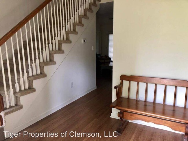 Foto del edificio - 3 br, 2.5 bath House - 254 Rock Creek Rd