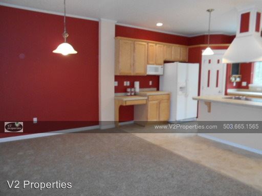 Foto del edificio - 21875 NE Larkspur Ln