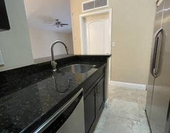 Photo - 2850 N Oakland Forest Dr Apartment