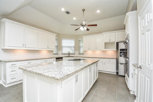 Building Photo - 15831 Conners Ace Dr