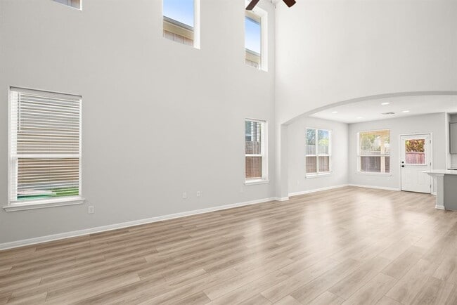 Building Photo - 11107 Sentinel Dr