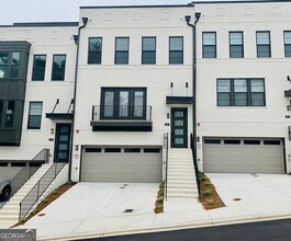 Building Photo - 883 Stone Crest Rd NE