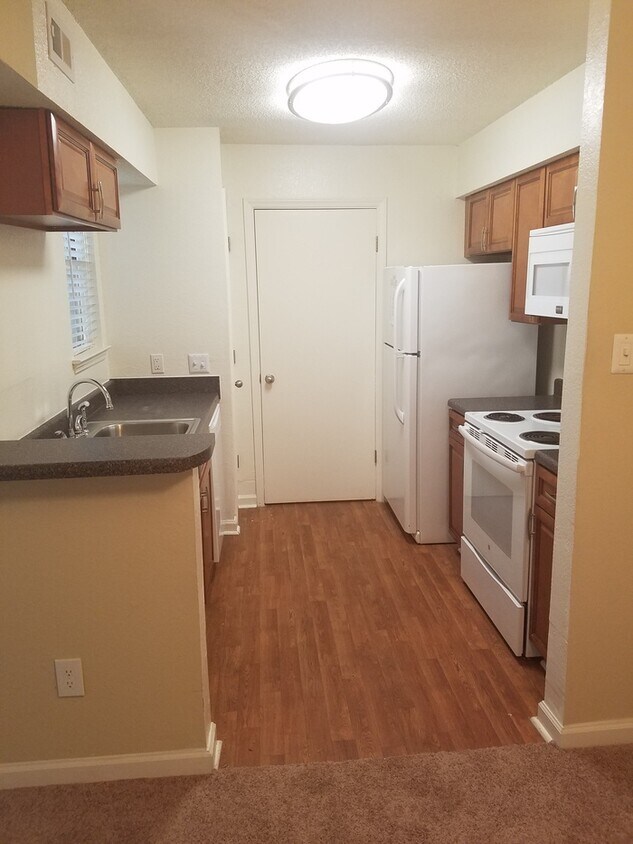 Primary Photo - 10311 Willow Bend Cir