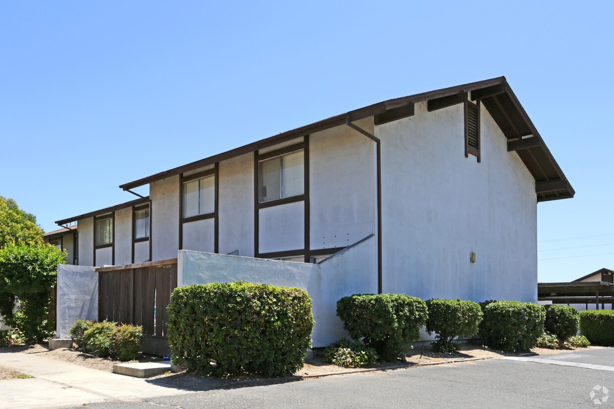 Primary Photo - Gardenwood Apartments