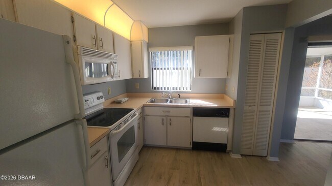 Foto del edificio - 428 Sandpiper Ct