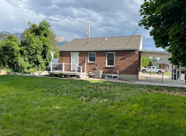 Foto del edificio - 2581 E Lambourne Ave