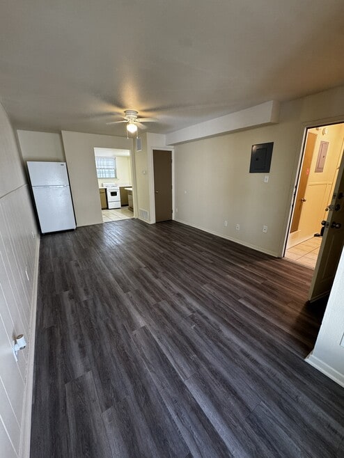 Building Photo - Zodiac Apartments