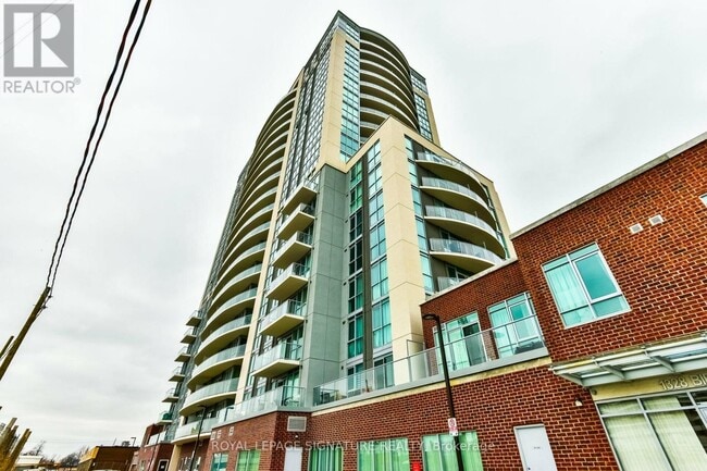 Photo du bâtiment - 1328 Birchmount Rd