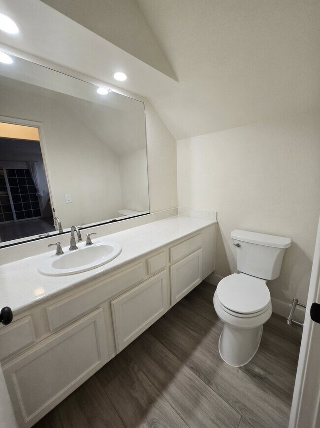 Foto del edificio - 19 Rolling Ridge Dr