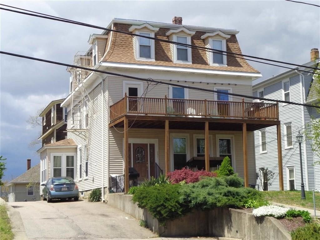 Primary Photo - 557 Park Ave