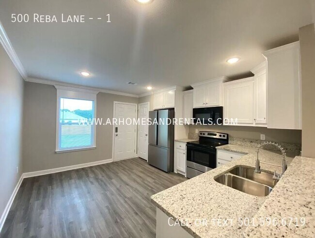 Foto del edificio - 500 Reba Ln