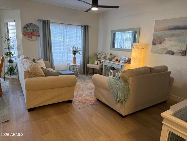 Building Photo - 21143 E Roundup Way