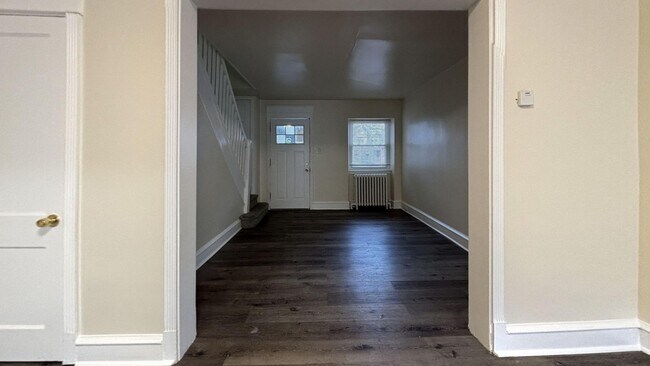 Foto del edificio - Beautiful TWO Bedroom Home for Rent wt Bonus Room