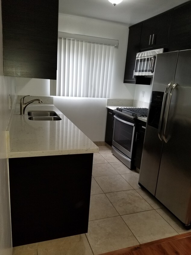 Foto principal - 1231 N Genesee Ave