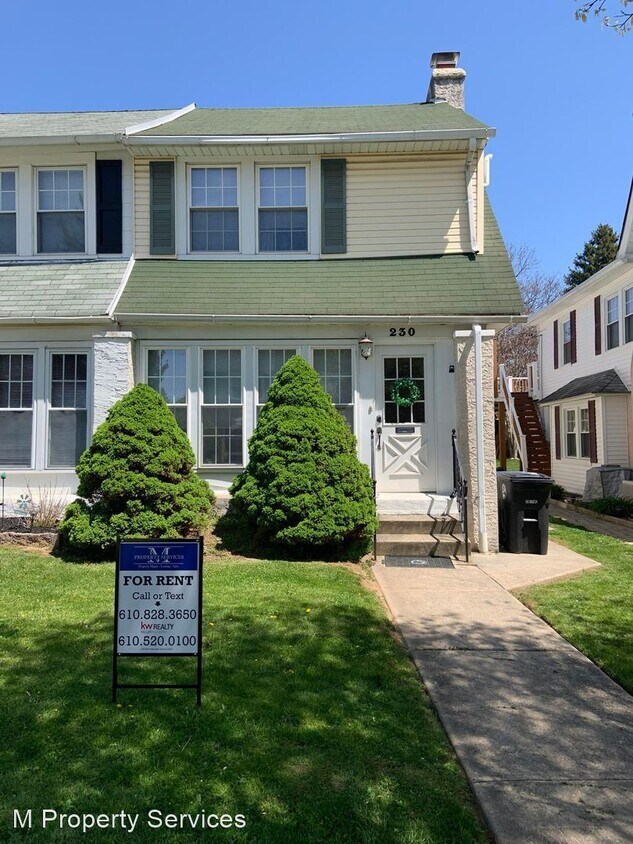 Primary Photo - 3 br, 1.5 bath House - 230 E. 9th Avenue
