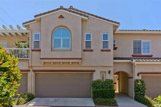 Building Photo - 10864 Ivy Hill Dr