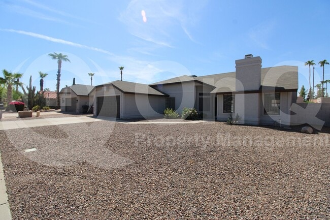 Building Photo - 10879 E Kalil Dr