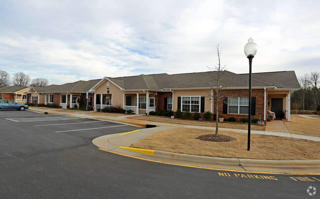 Building Photo - Oakland Mill Apartment Homes