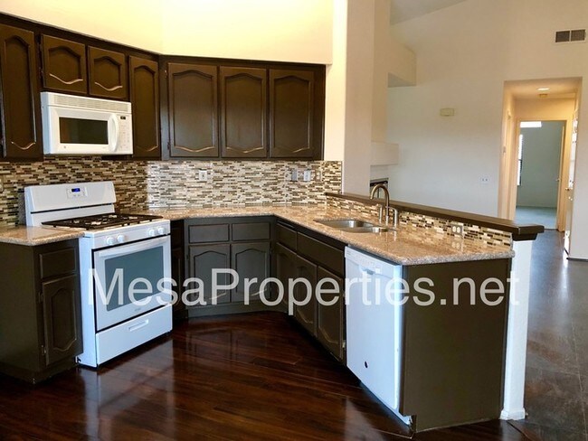 Foto del edificio - 22951 Springdale Dr