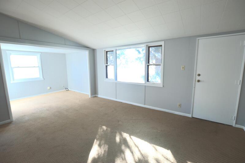 Primary Photo - 515 Clyde Ave