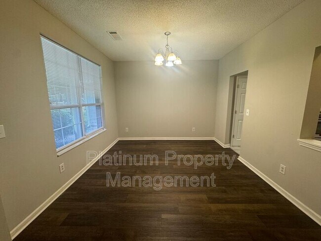 Foto del edificio - 2262 Charleston Pointe SE