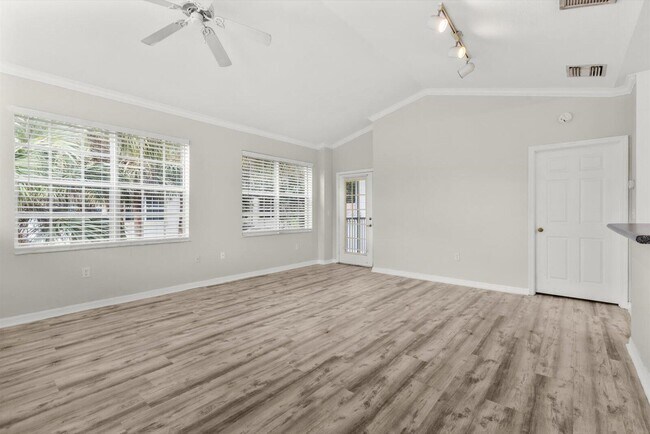 Foto del edificio - 559 SE Prescott Pl