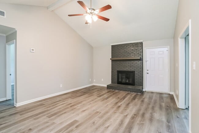 Foto del edificio - 4040 Coopersdale Rd