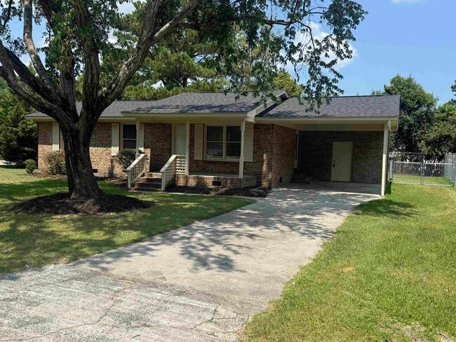 Building Photo - 615 Burcale Rd Cir