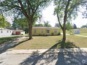 Building Photo - 1506 Oak St