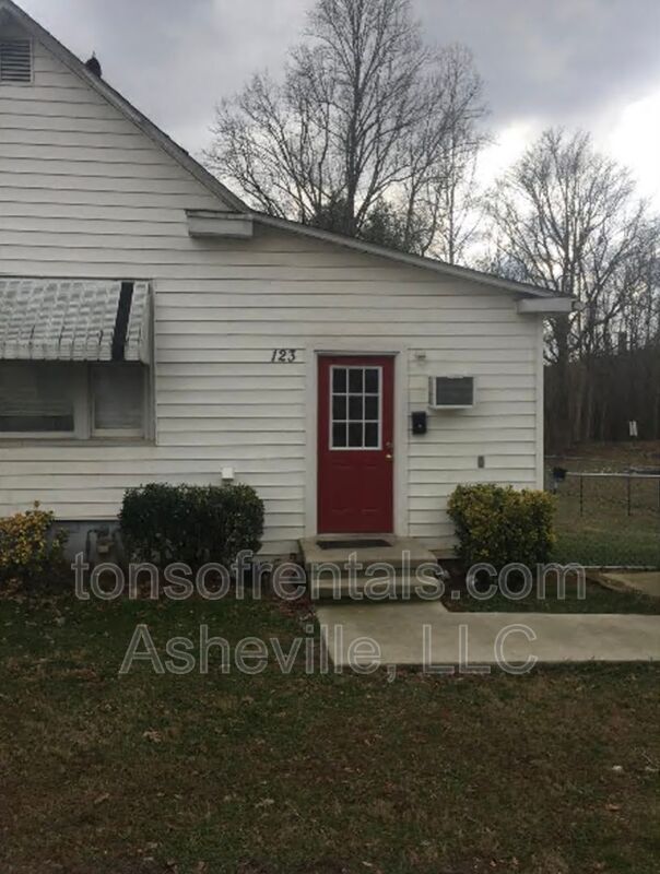 Foto principal - 123 Oakdale St