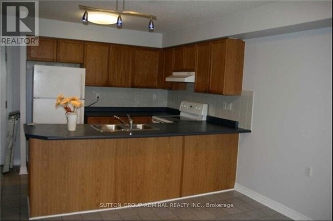 Building Photo - 890 Sheppard Ave W