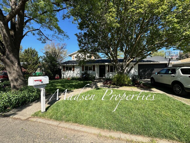 Foto del edificio - 910 Sequoyah Ave