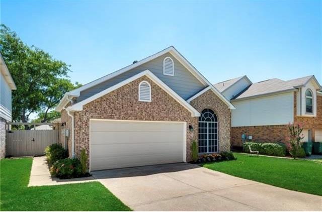 Primary Photo - 927 Azalia Dr