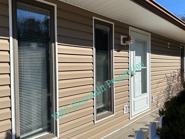 Foto del edificio - 106 Caubleville Dr