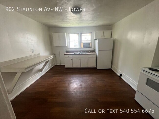 Foto del edificio - 902 Staunton Ave NW