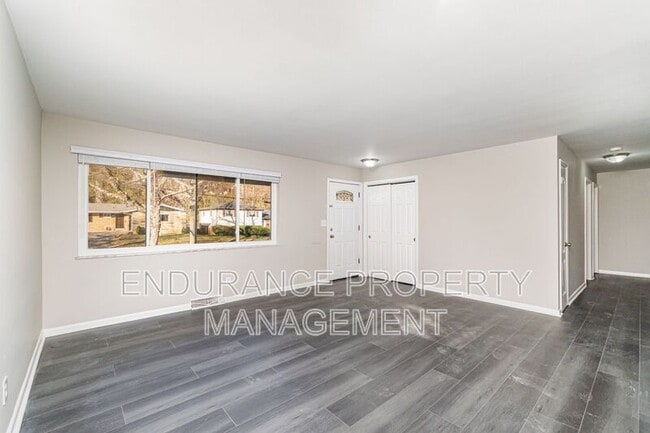 Foto del edificio - 7884 Greenland Pl