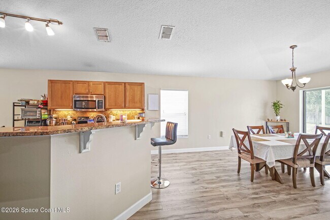 Building Photo - 3275 Burdock Ave