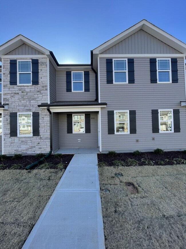 Building Photo - 1041 Peony Ln