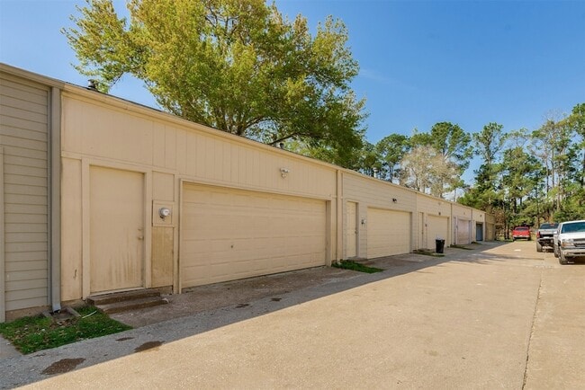 Building Photo - 15169 Kimberley Ct