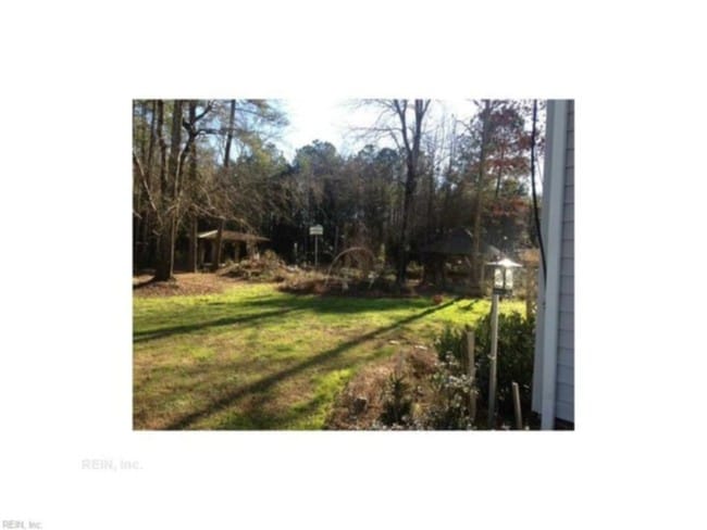 Building Photo - 12158 6 Ponds Ln
