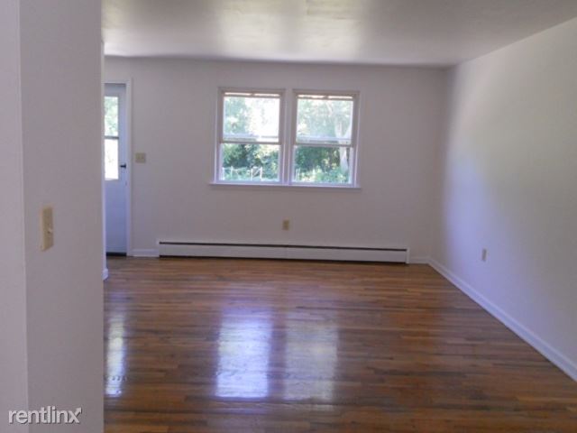 Building Photo - 155 E Main St