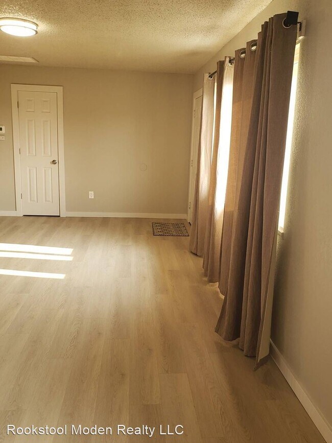 Foto del edificio - 3 br, 1 bath House - 2419 Union Ave.