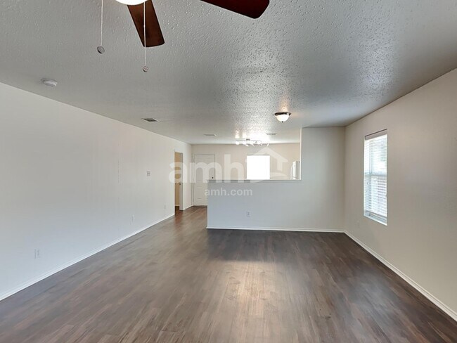 Building Photo - 2509 Margaret Ln