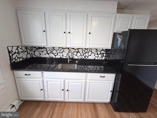 Building Photo - 201 Woodlawn Ave