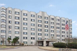 Building Photo - 11550 Southfork Ave