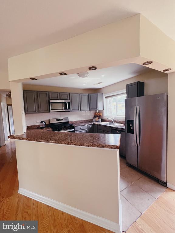 Foto del edificio - 4382 Buckfield Terrace