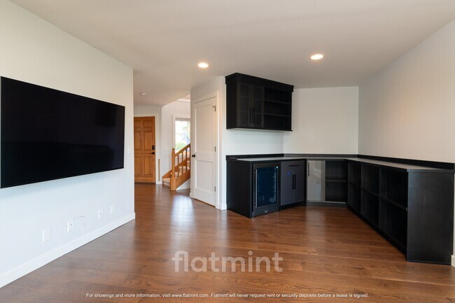 Foto del edificio - 4444 29th Ave W