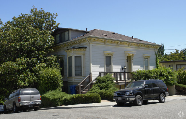 Building Photo - 304 Marina Vista