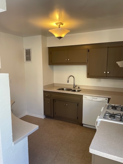 Building Photo - 2832 Avenel St